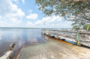 Coastal Condo - Walk to Beach Pool Pickleball and Boat Ramp
